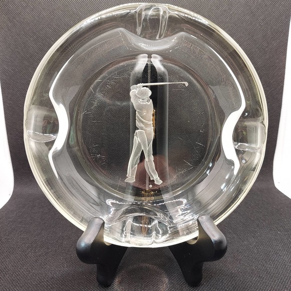 Thick Round Etched Golfer Glass Ashtray Vintage Cigar Cigarette Swinging Club - Picture 3 of 8